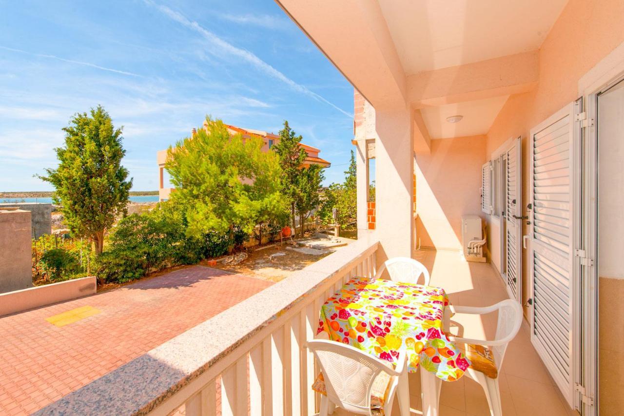 Apartments Facini Kosljun Exterior photo
